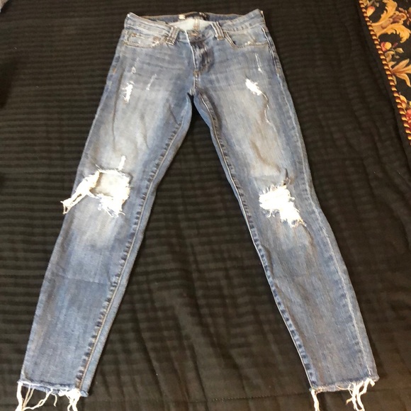 KUT Jeans - Picture 1 of 3